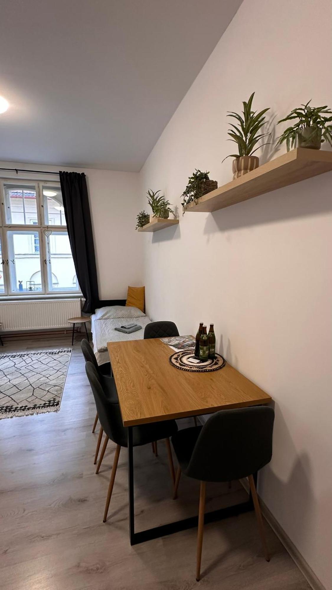 Apartmany Na Trojce Жатец Экстерьер фото