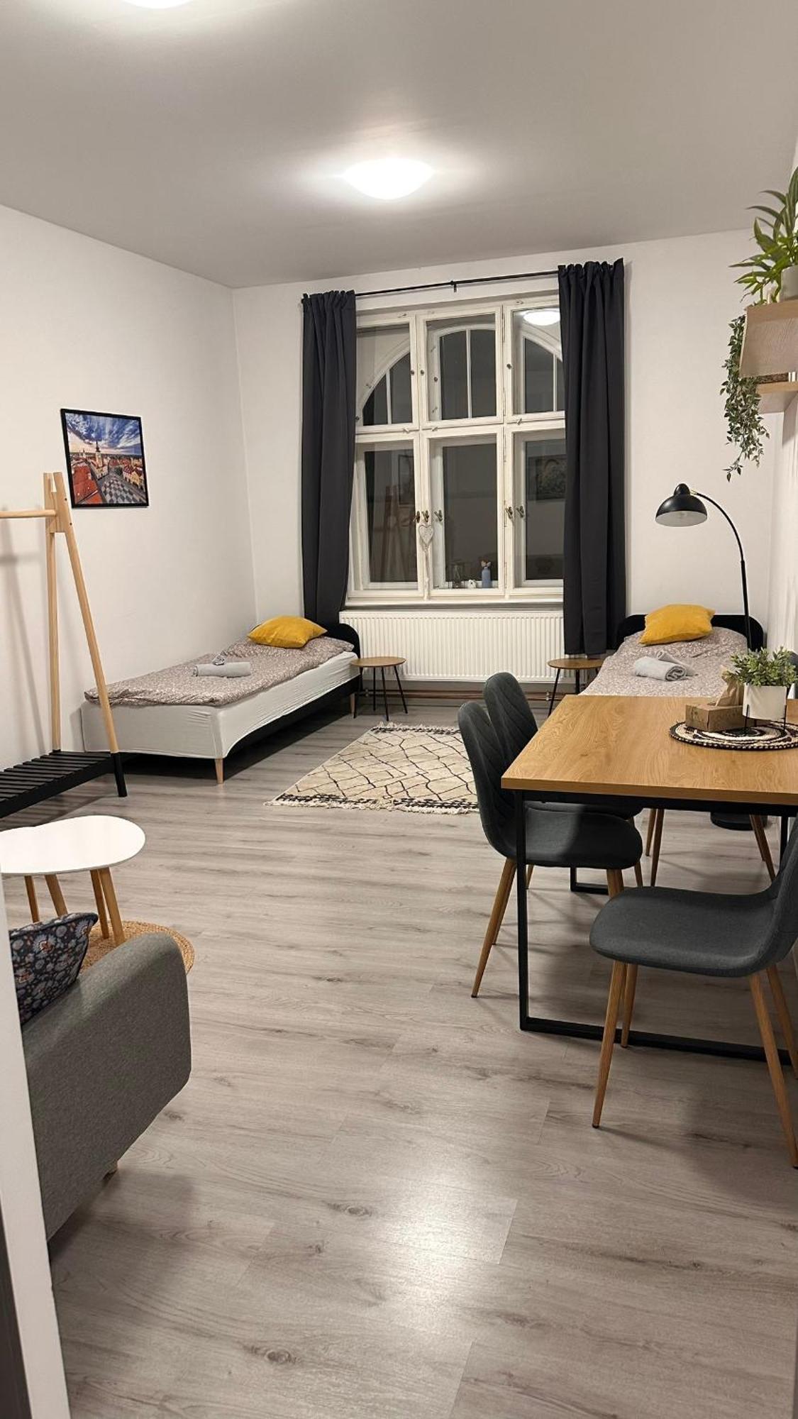Apartmany Na Trojce Жатец Экстерьер фото